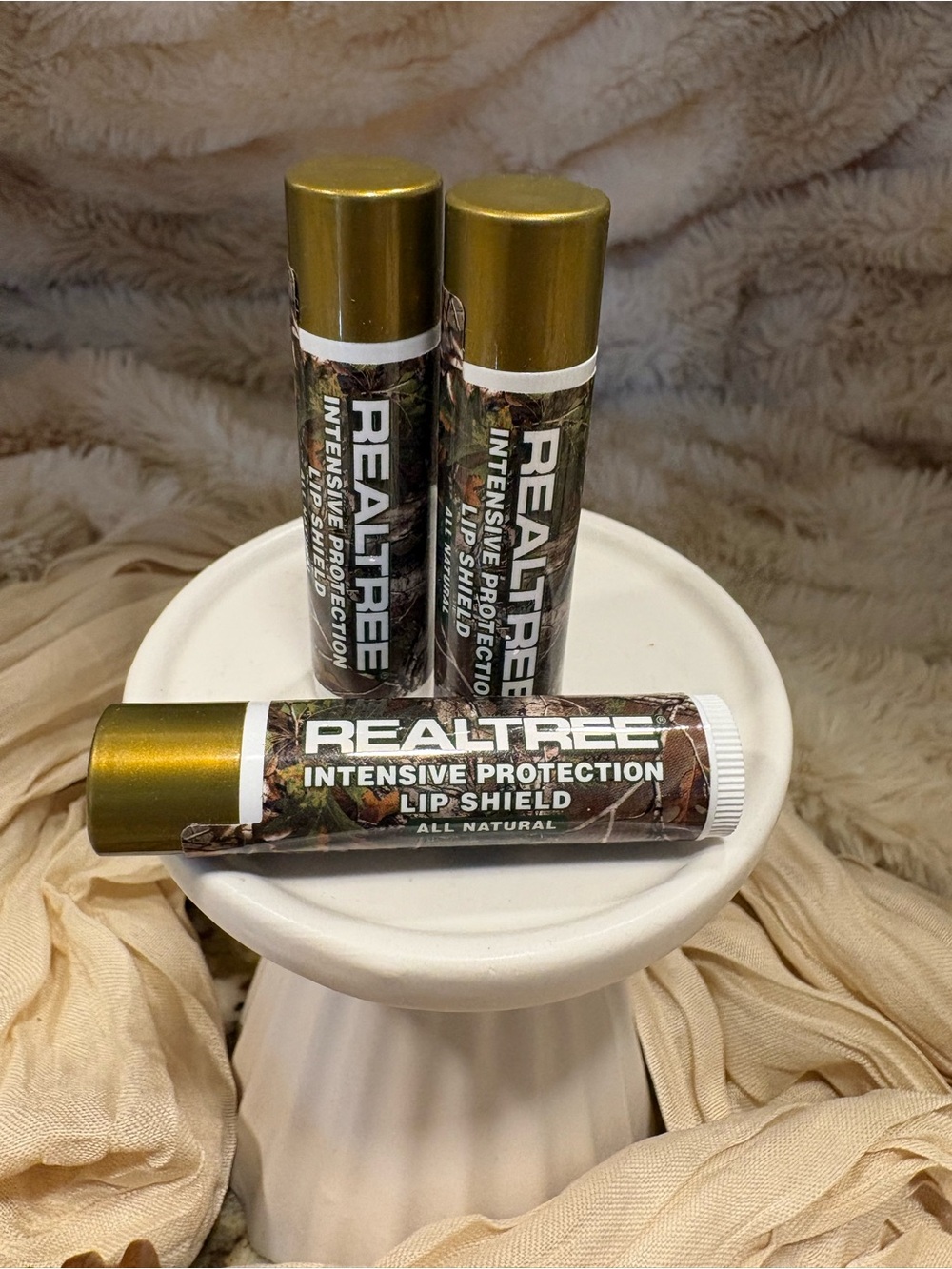 Realtree Camouflage Lip‎ Shield with Gold Cap